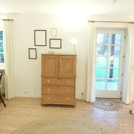 Gartenstudio-apartment Tausendfreund - Adults Only - Am Chiemsee يبريتيبرون أم تشيمسي